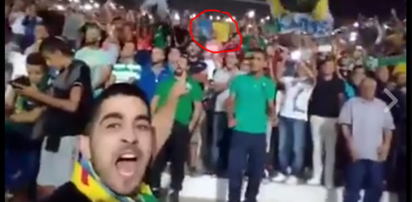 MOB – FUS Rabat : des milliers de supporters chantent « Mon pays la Kabylie »