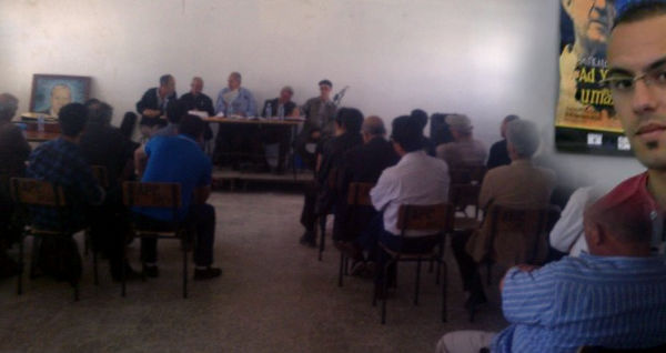 Le Centre culturel d'Aokas encerclé par la police coloniale afin d'empêcher une conférence sur la langue kabyle