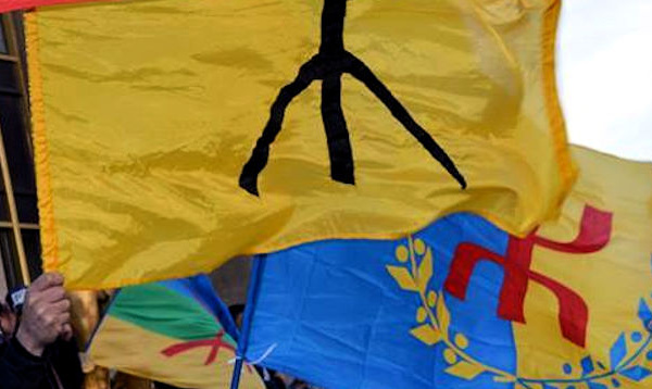 C'est quoi un kabyle, un chawi, un algérien ? (de Yella Houha)