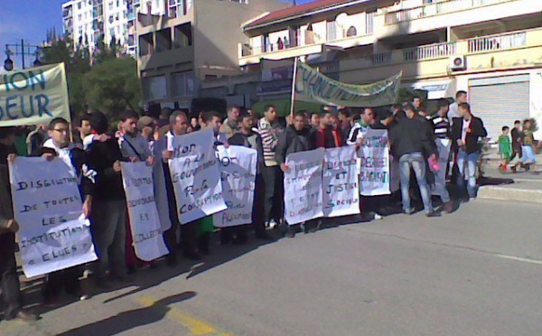 Vgayet : des centaines de personnes répondent à l'appel du RCD