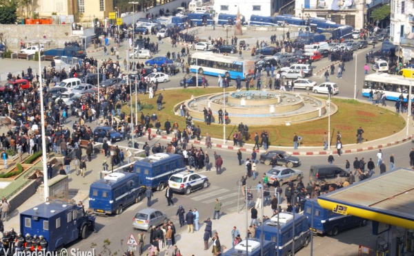 Alger : le pouvoir empêche la marche des partisans du changement