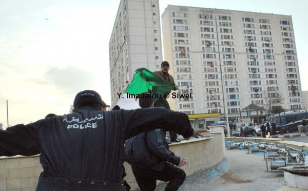 Important dispositif policier à Alger en perspective de la marche de samedi 