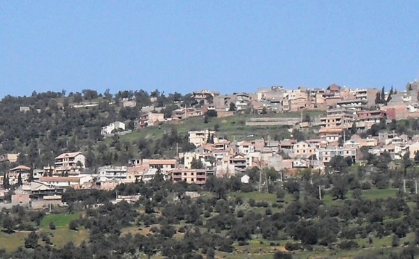 Les habitants de Tinebdar dénoncent l’expropriation de leurs terres et réclament une zone d'activités