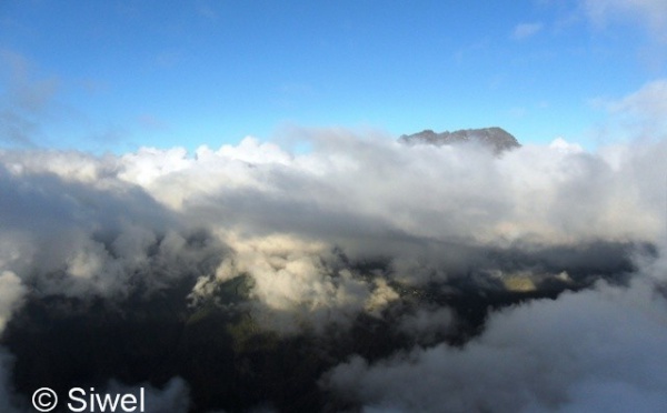 La terre tremble dans l'Océan Indien et en Asie