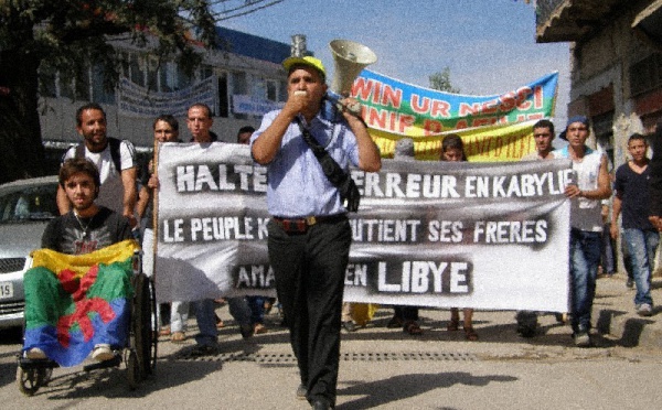 MAK : des centaines de personnes marchent contre l'insécurité à Ain El Hammam 