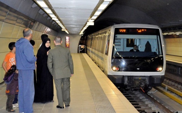 Les Algérois découvrent le métro d'Alger pour la première fois