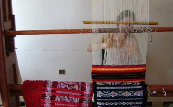 Un documentaire sur le tapis de Ath Hichem en cours de préparation