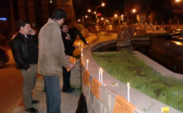 Tizi-Ouzou : rassemblement et allumage de bougies pour protester contre la nouvelle loi sur les associations
