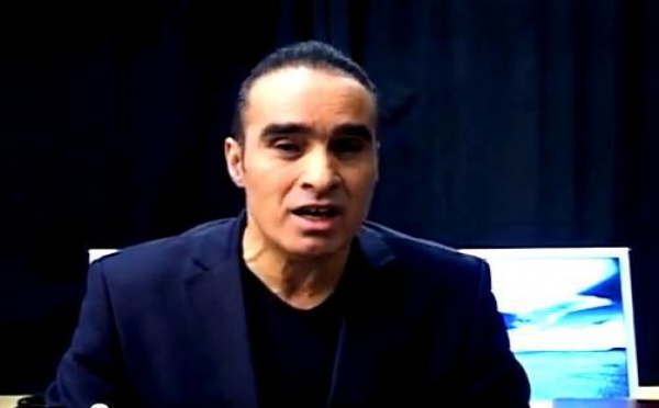 Takfarinas recule sur ses déclarations : « Vous êtes libres de voter ou de boycotter  »