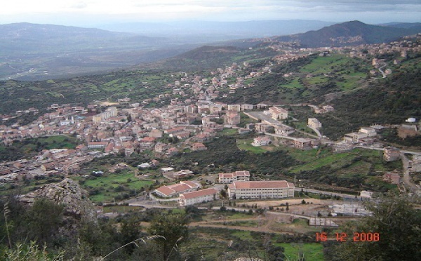 At Wizgan : les citoyens se mobilisent contre les coupures d’électricité (papier d'angle)