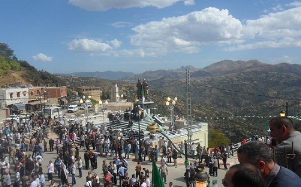 Iferhounène : une stèle à la mémoire des 1600 martyrs de la région