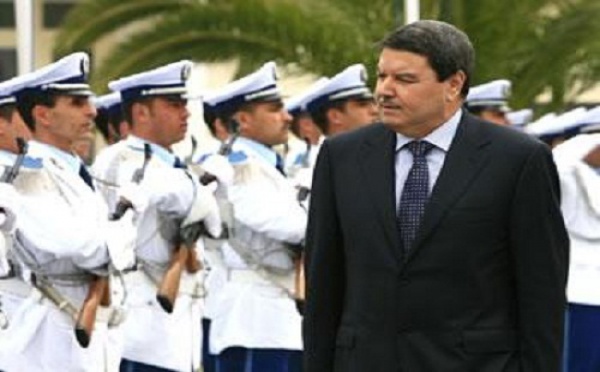 Algérie : quatre policiers arrêtés pour vol de portables en Kabylie