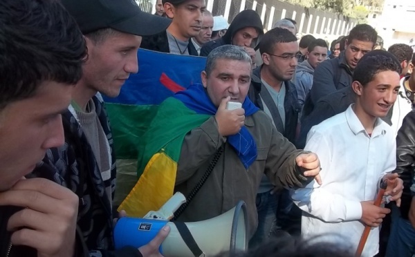 Conférence de Bouaziz Ait Chebib à Lɣava : «  L’économie moderne tire sa force du savoir et de la technologie ».