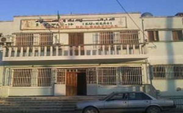 Agwni Geɣṛan : Les citoyens ferment le siège de l’APC et assiègent la daïra (actualisé)