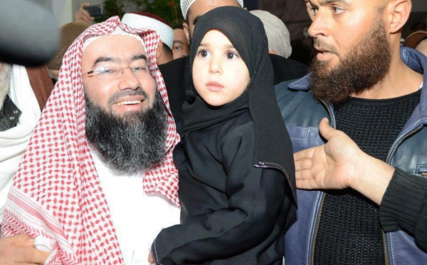 Aghriv (Kabylie): les salafistes reviennent à la charge avec l'appui du ministère des "habous" et 9,3 milliards de DA.