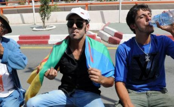 Face au défi kabyle :  Pris d’une rage folle, le régime algérien sombre dans un pathétique cafouillage médiatique.