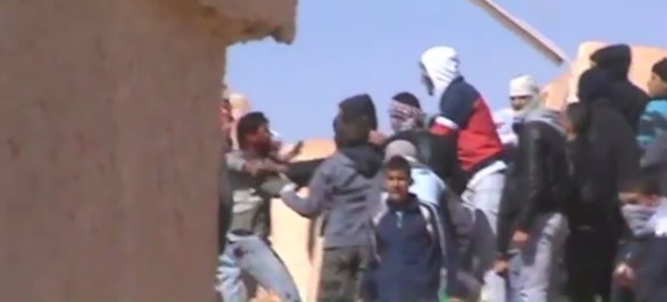 Le Collectif Kabyle de soutien au peuple Mozabite appelle à un rassemblement  le samedi 1er mars 2014 de 10h à 12h  devant le Consulat d'Algérie à Montpellier