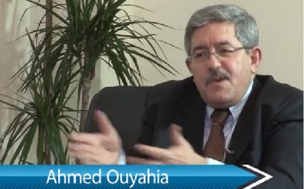 Le Kabyle de service  Ouyehya déclare sur BRTV  que "Ce n'est pas Massinissa qui à inscrit Tamaziɣt langue nationale dans la constitution mais c'est Bouteflika"