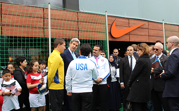 John Kerry ignore qu'on parle d'autres langues que l'arabe en Algérie