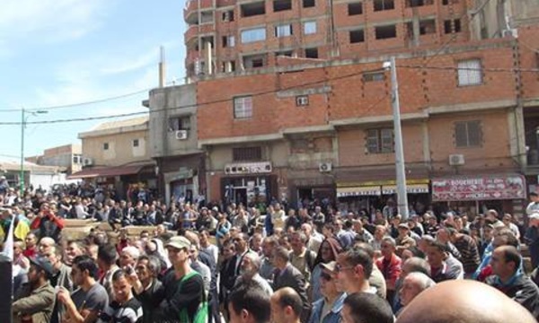 Meeting du MAK à Michelet: "Des délégations chaouie et mozabite seront présentes aux  marches du 20 avril pour consolider la fraternité amazighe".