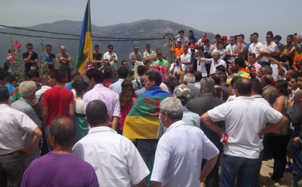 Maraghna: Déclaration de Bouaziz Ait-Chebib à la 10ème commémoration de l'assassinat d'Ameziane Mehenni