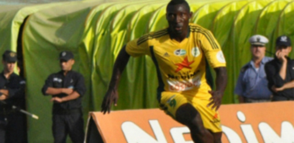 L'attaquant de la JSK Albert Ebossé est décédé après avoir reçu un projectile (actualisé)