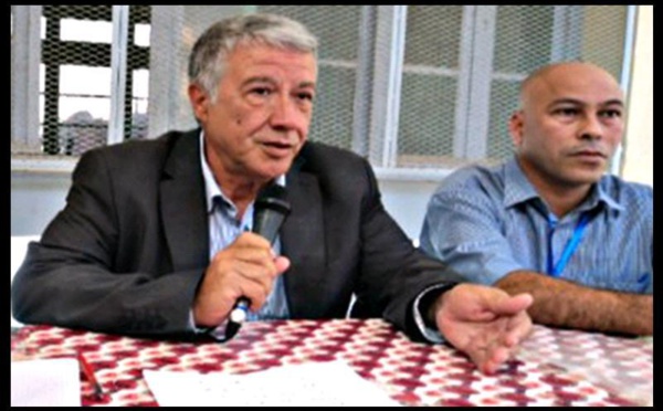 Café littéraire de Vgayet / Brillante conférence de Younes Adli sur la pensée kabyle