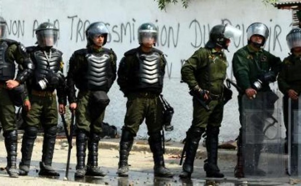 Climat de guerre à IΣezzugen (Azazga)