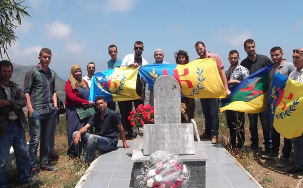 A l'initiative de son conseil universitaire de Tizi Ouzou: Le MAK s’incline à la mémoire de Tahar Djaout. 