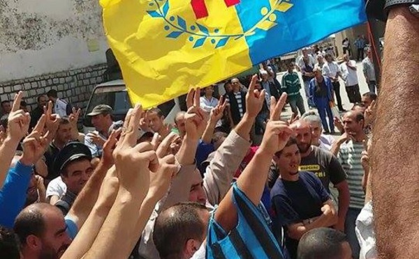 Meeting et lever du drapeau national  kabyle à At Vuwaddu: un Autre succès pour le MAK