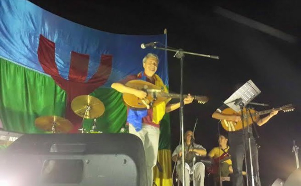 Boudjemâa Agraw:" Nek d aqvayli macci d azzayri "