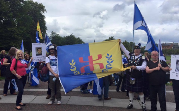 Les souverainistes du monde apportent leur soutien à leurs homologues Kabyles