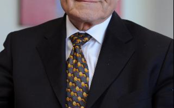 Solidarité avec l'investisseur Kabyle Issad Rebrab. Contribution de Hachim Mohand Ouamer