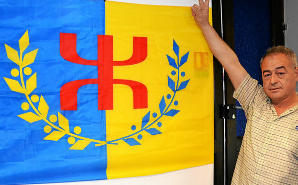 Ferhat Mehenni. « Une colombe de la paix »