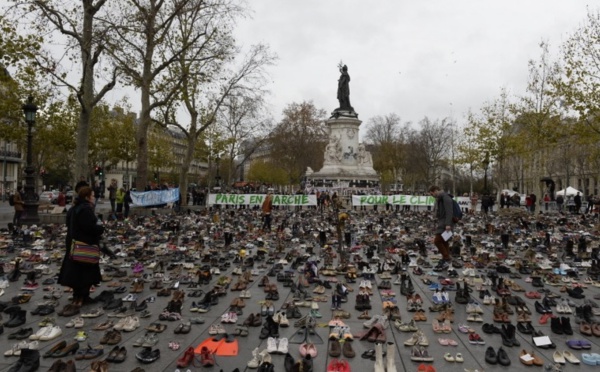COP21 : Un rassemblement au pied de la Tour Eiffel est autorisé demain pour les citoyens...«à visage découvert»
