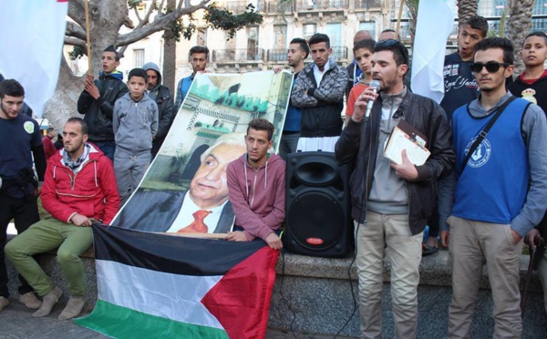 Hommage à Ait Ahmed à Oran : le drapeau palestinien après "Falestine Chouhada"