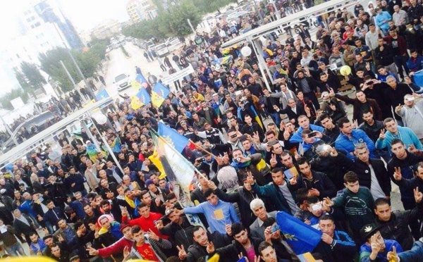 Grande mobilisation à Vgayet : le MAK occupe la capitale des Hammadites  (photos)