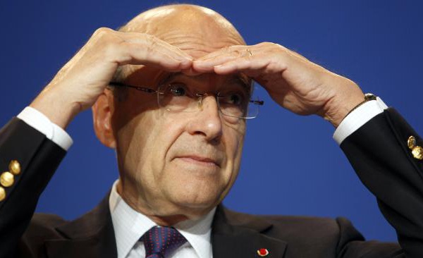 Françalgérie /  Alain Juppé fait campagne en Algérie 