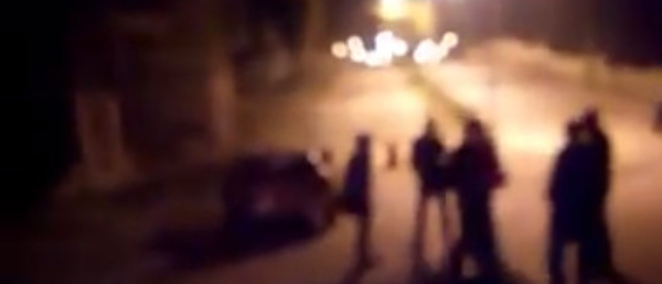 Tizi Ouzou / Bastos : Protestation des étudiantes devant le portail de la cité universitaire