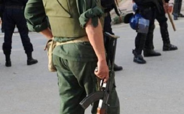 Série d'arrestations et déploiement massif de la police et de la gendarmerie algériennes pour empêcher la tenue du 3ème Congrès du MAK