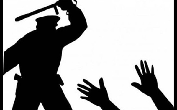 Un militant de Vgayet tabassé par la police coloniale algérienne au commissariat d'Azazga