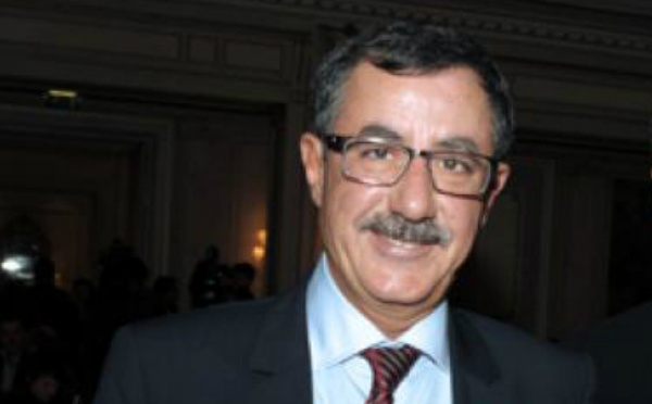 Ferhat Mehenni rend hommage à Arezki Idjerouidène