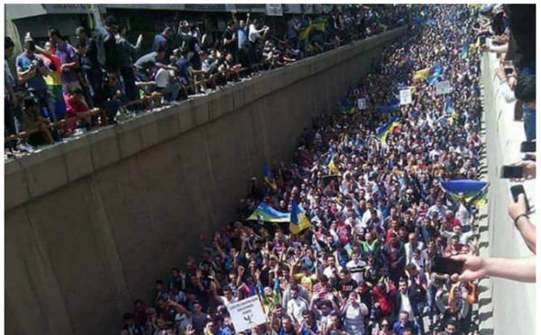 Convaincre 100 000 personnes de marcher, Ferhat At Sɛid et Vuɛziz Ucebbi l'ont fait !