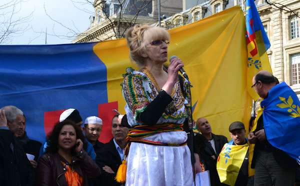 France: La ministre kabyle, Sakina Ait Ahmed, réagit à une réforme qui discrimine les langues amazighes