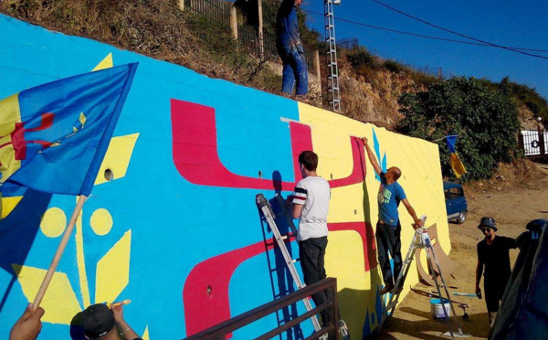 Le plus grand Drapeau National Kabyle peint à Tawrirt Muqran
