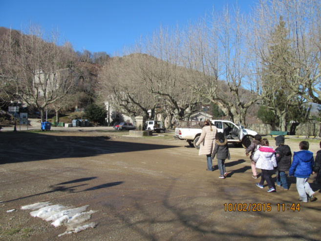 A piazza di u paese.