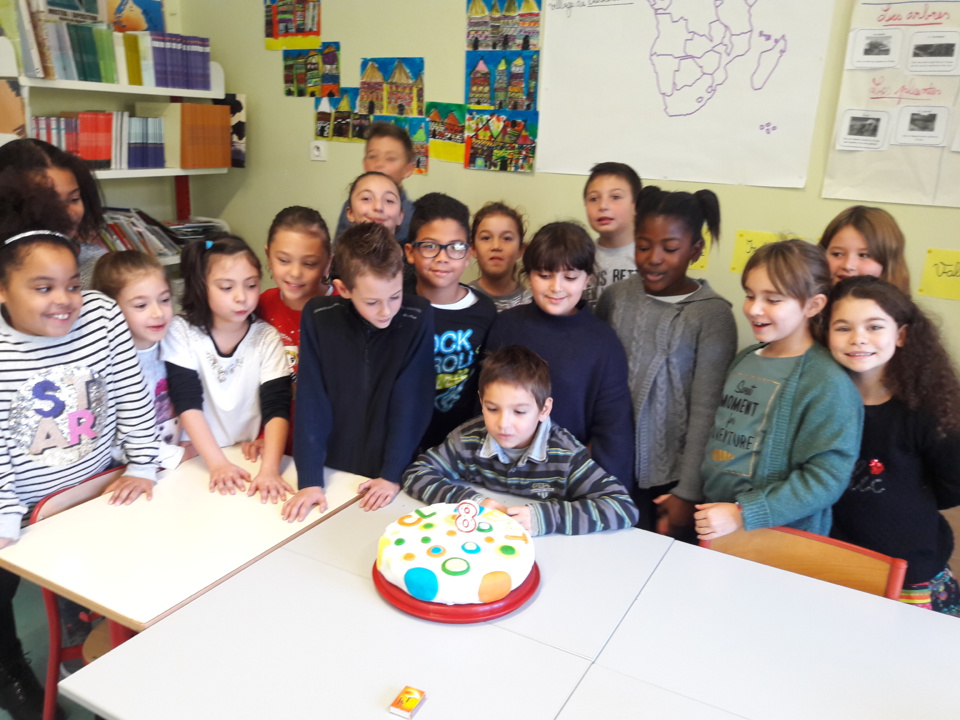 ANNIVERSARIU DI CHLOE È CLEMENT CE2