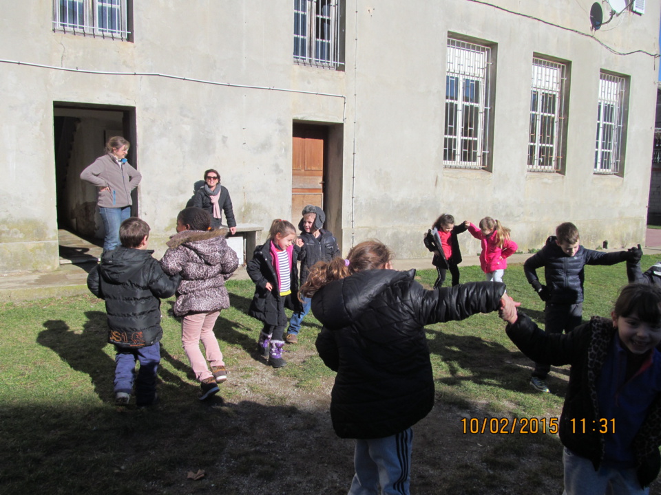 Avemu ballatu. Dopu, avemu fattu a visita di u paese.