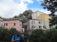 12 Eccu u vechju castellu in ruina. 12 Eccu u vechju castellu in ruina.