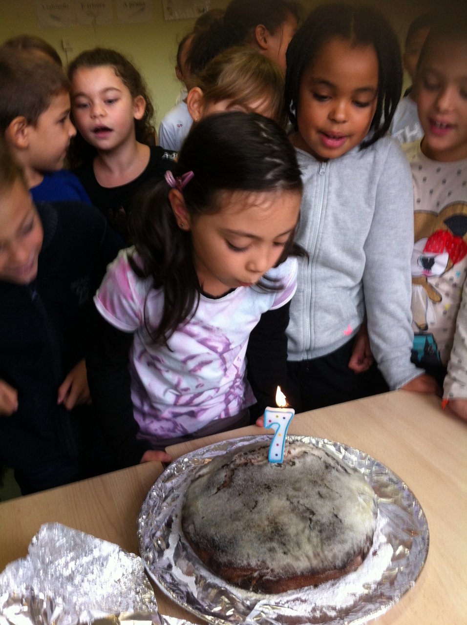 Andréa spegne a candella Andréa spegne a candella
